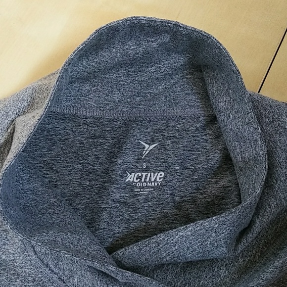 Old Navy Heathered Gray Running Top Pullover S - Picture 7 of 8